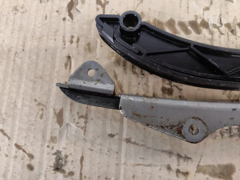 Успокоитель цепи ГРМ