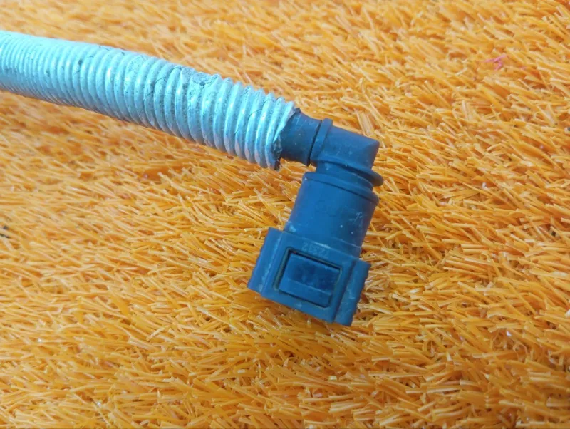 Трубка топливная