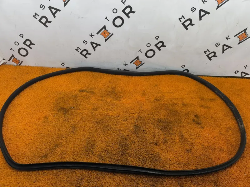 Уплотнитель проема двери