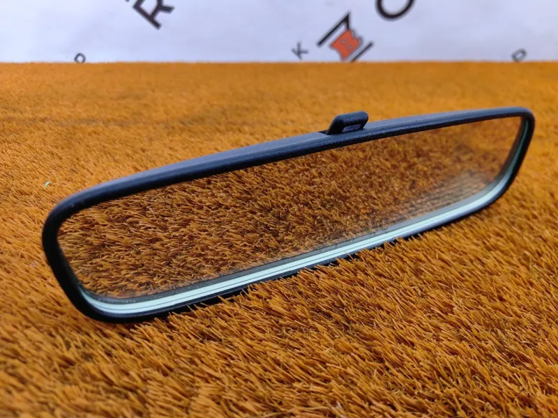 Зеркало заднего вида