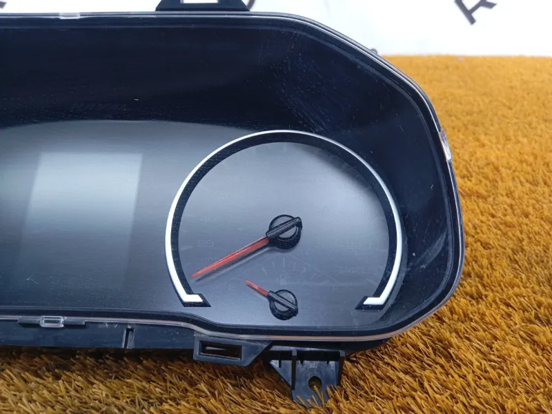 Панель приборов