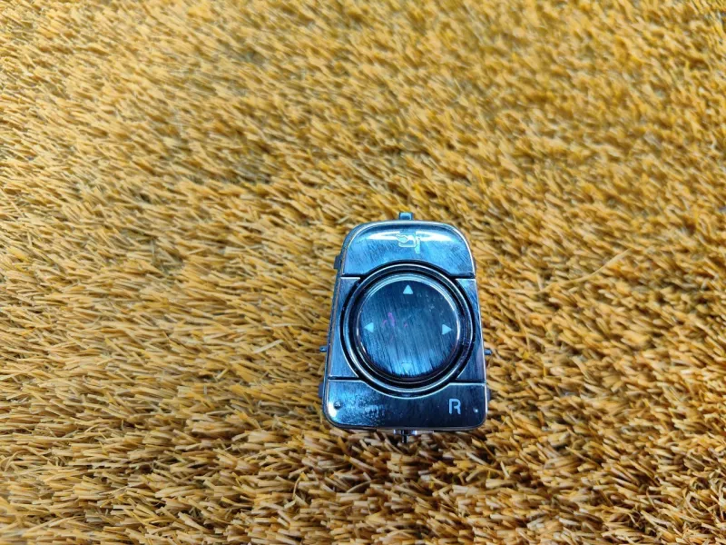 Джойстик регулировки зеркал