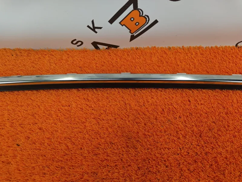 Молдинг стекла