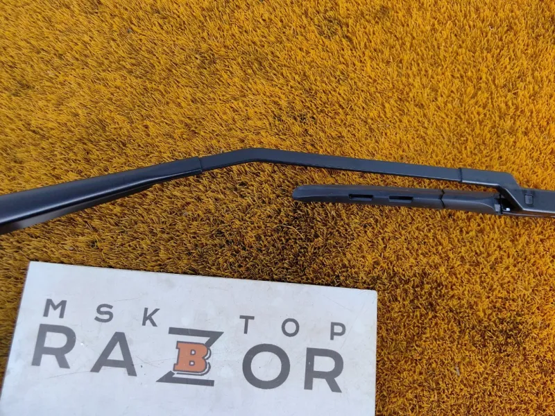 Поводок стеклоочистителя лобового стекла