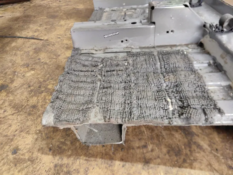 Порог с центральной стойкой