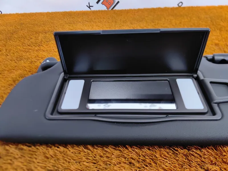 Козырек солнцезащитный