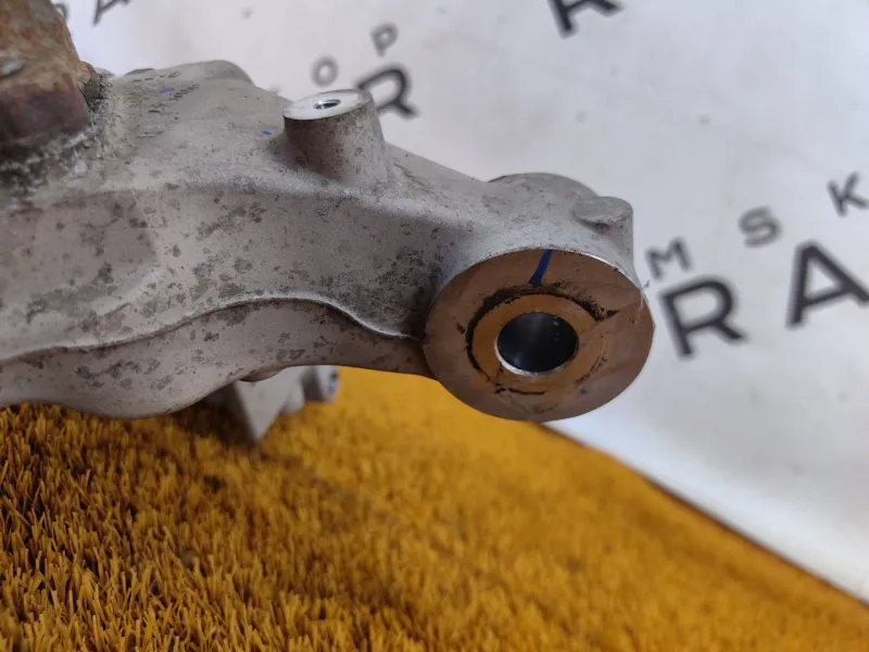 Кулак поворотный