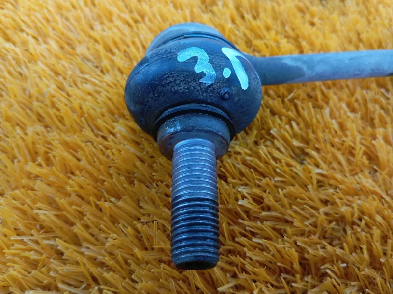 Стойка стабилизатора