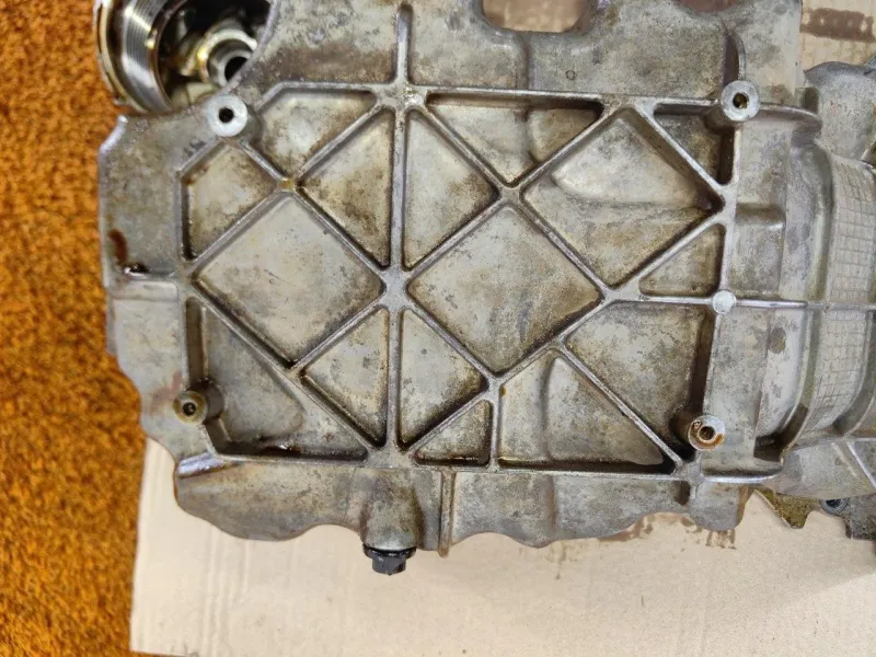 Поддон двигателя