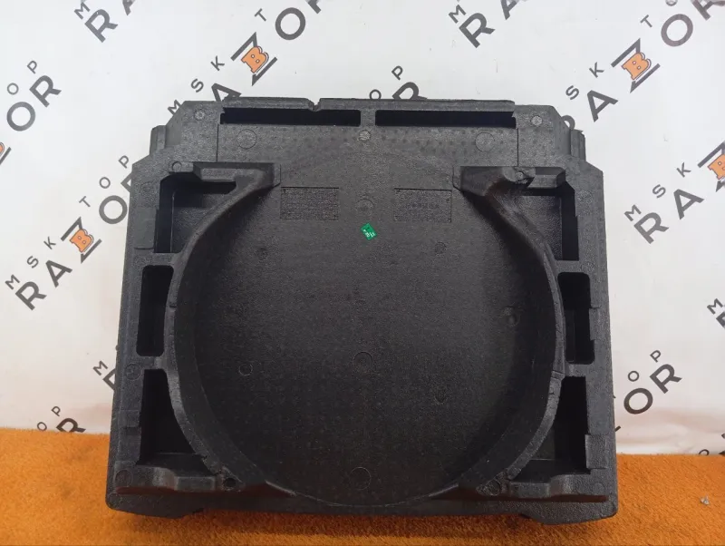 Ниша запасного колеса