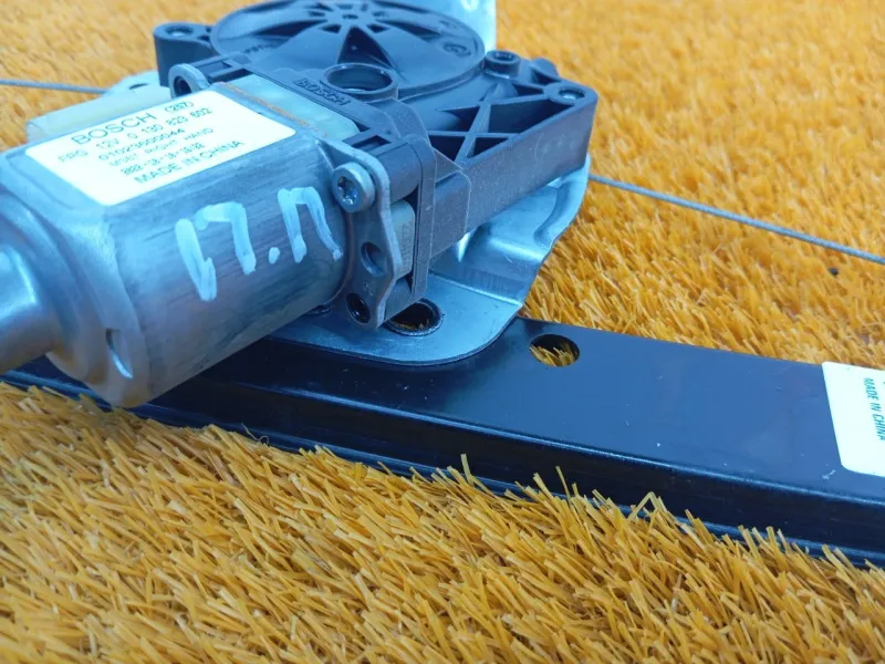 Стеклоподъемник