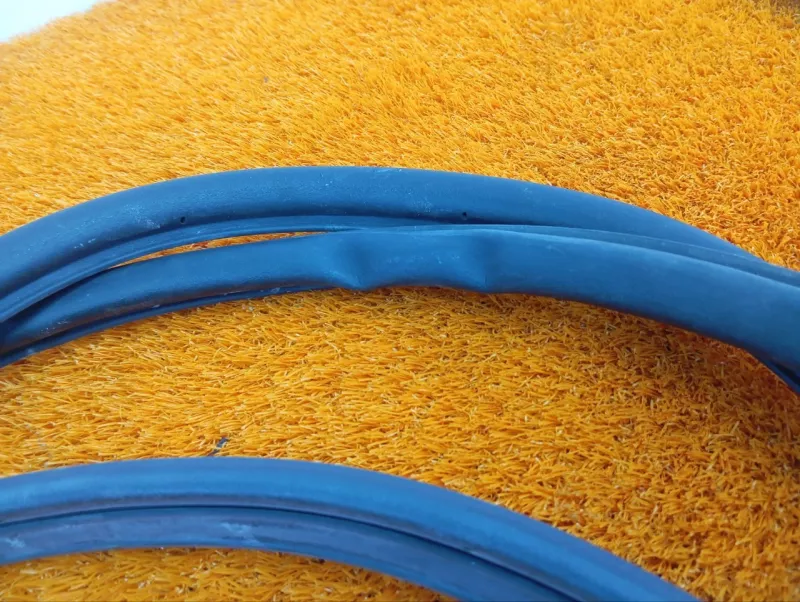 Уплотнитель двери