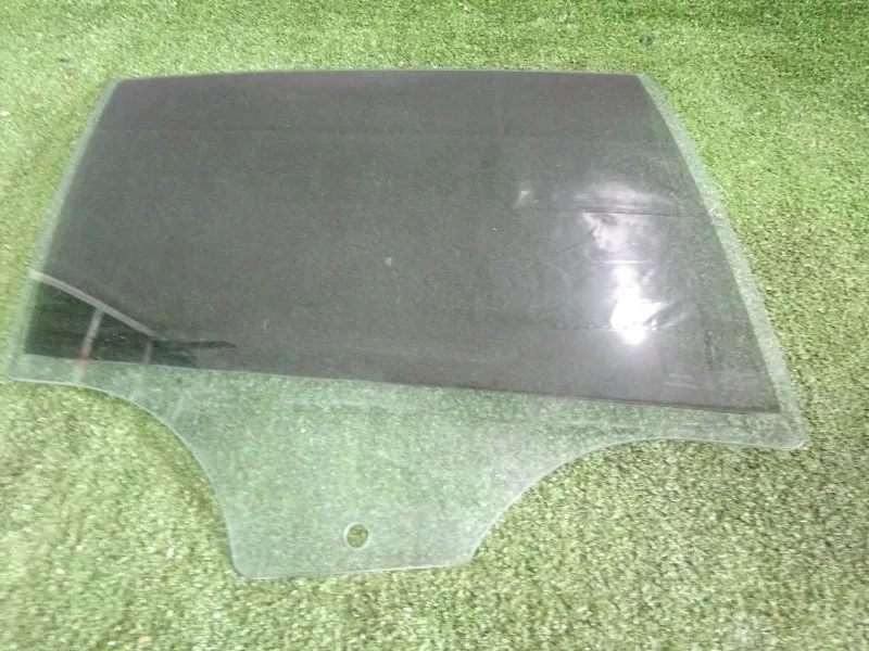 Стекло двери BMW 5-Series 2011 51357182118 F10, заднее правое