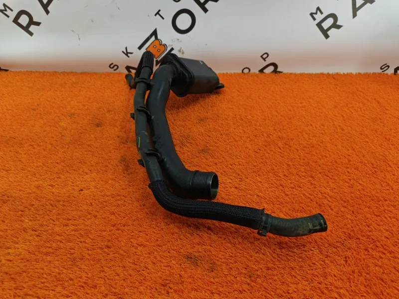 Патрубок интеркулера