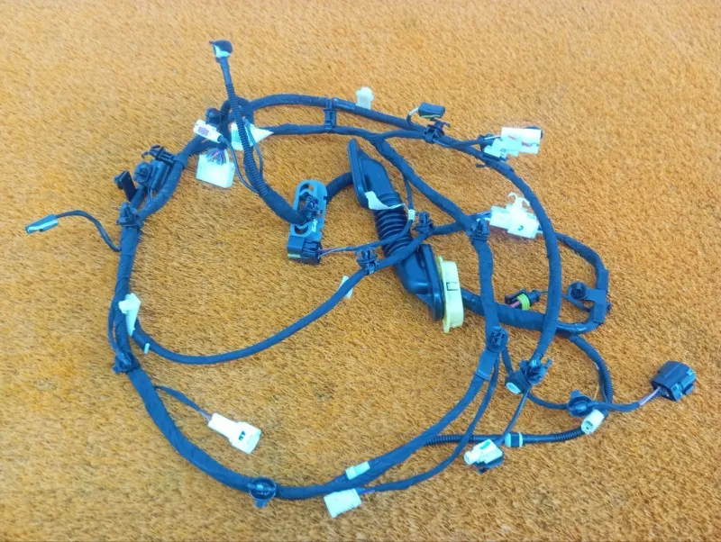 Электропроводка крышки багажника