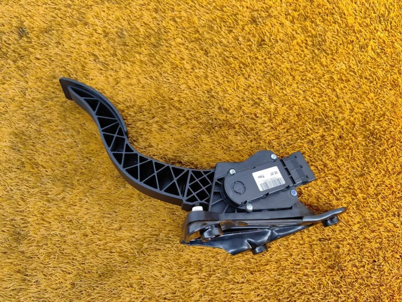 Педаль газа Chery Tiggo 7 PRO 2023 204000516AA SQRE4T15C