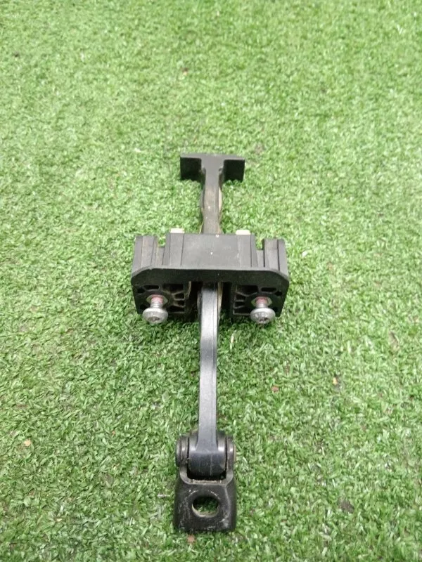 Ограничитель двери