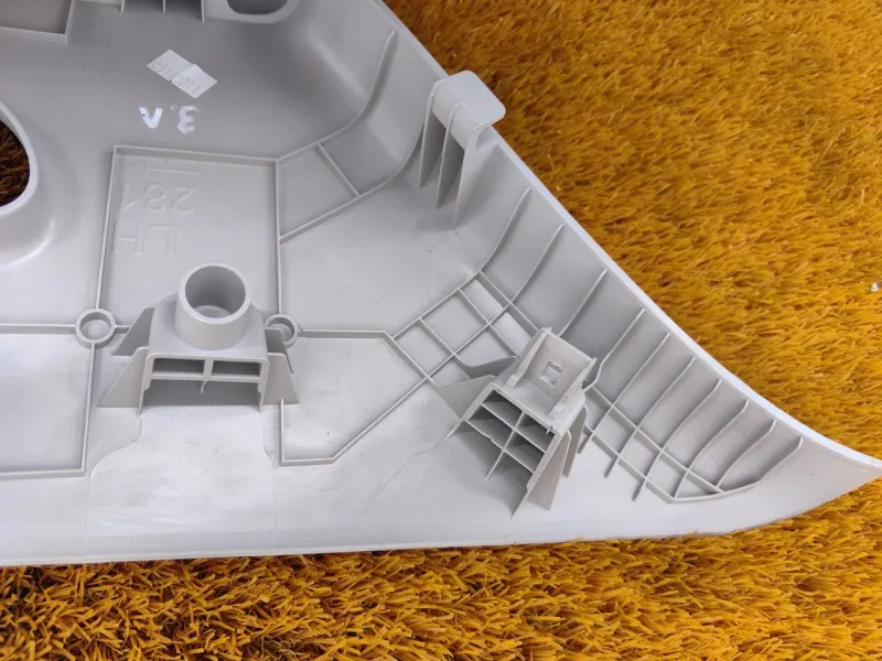 Накладка на стойку кузова