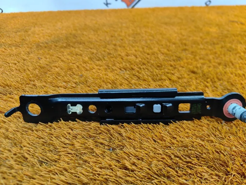 Механизм регулировки ремня безопасности