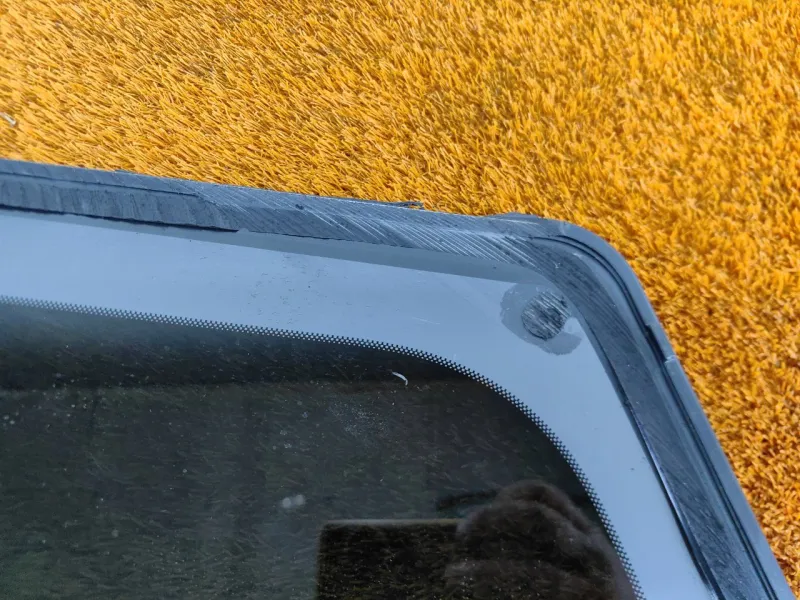 Форточка задняя