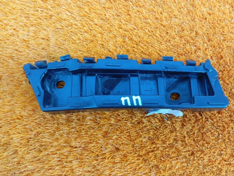 Крепление бампера