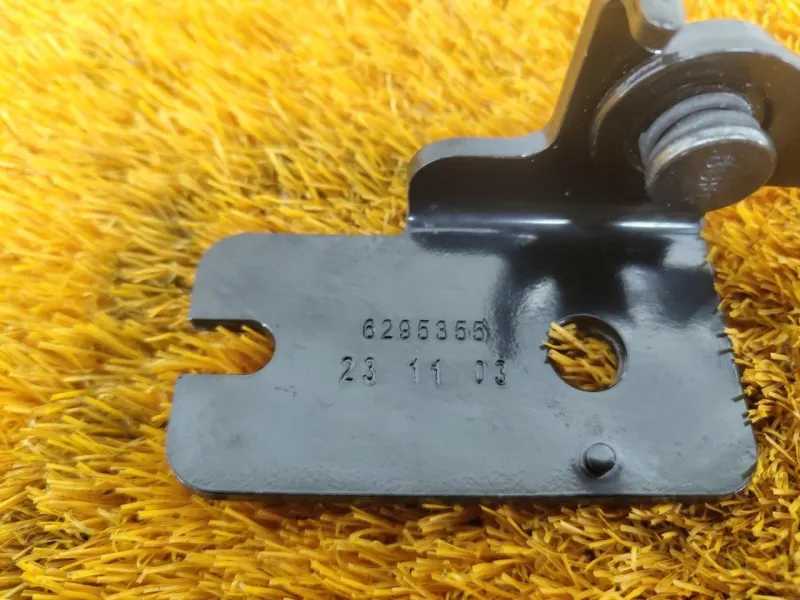 Ответная часть ремня безопасности