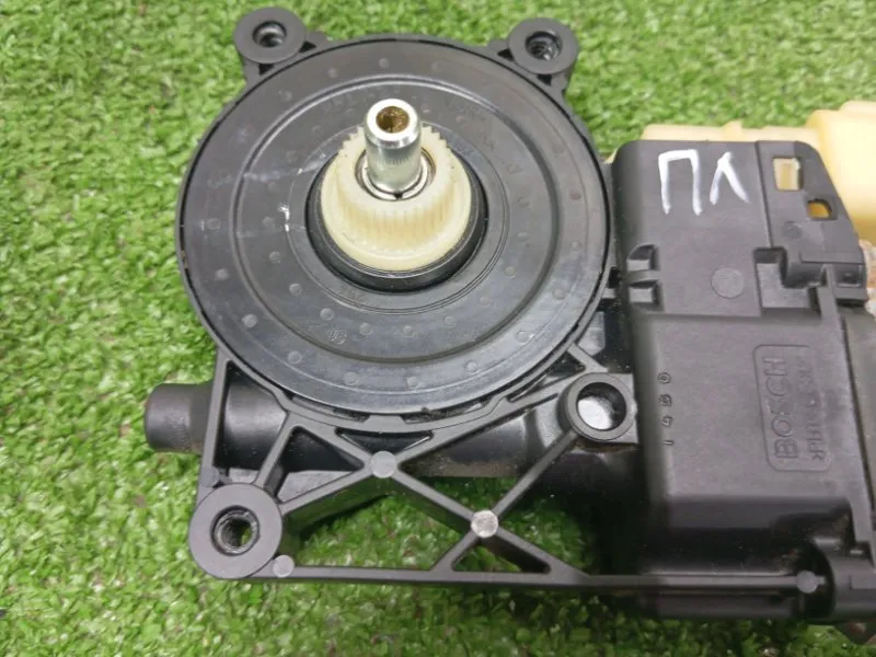 Мотор стеклоподъемника