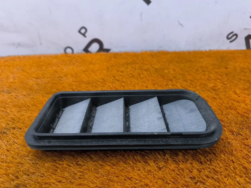 Решетка вентиляционная