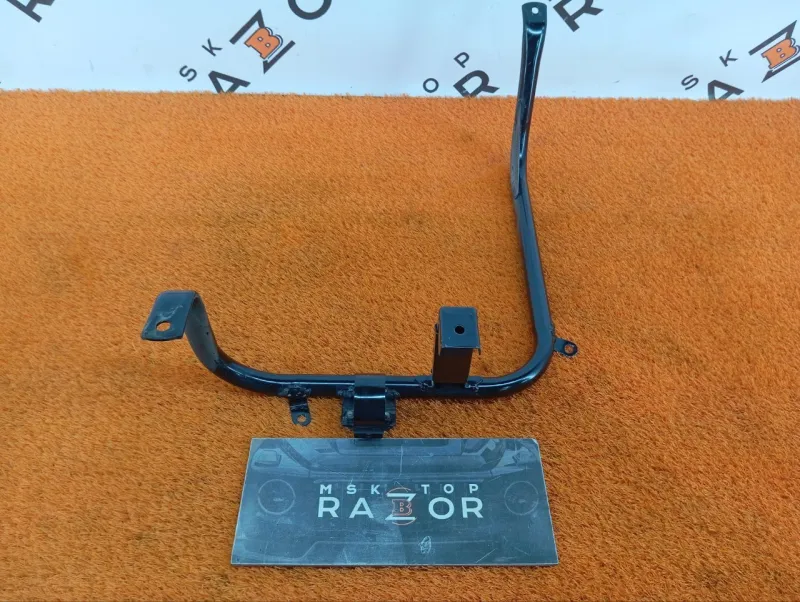 Крепление топливного бака