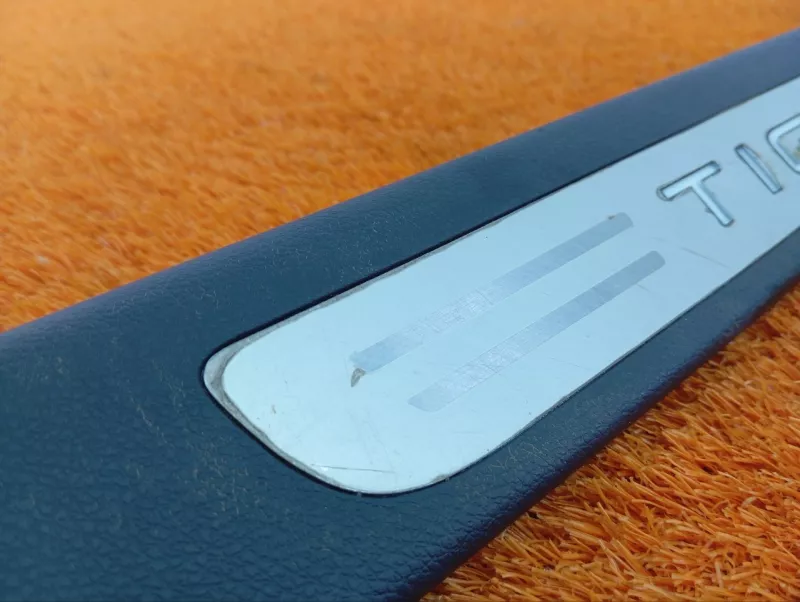 Накладка порога внутренняя