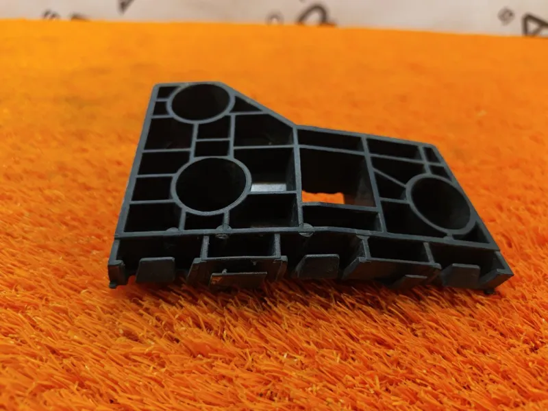 Кронштейн бампера