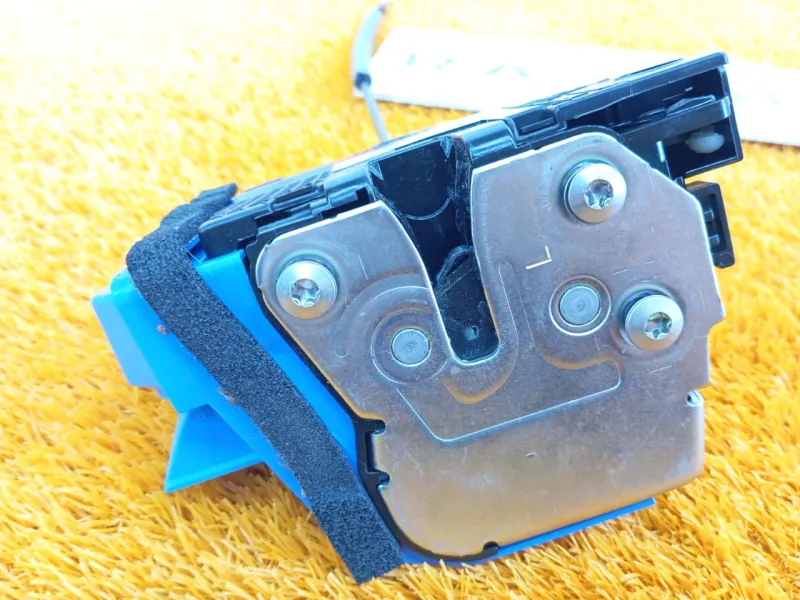 Замок двери