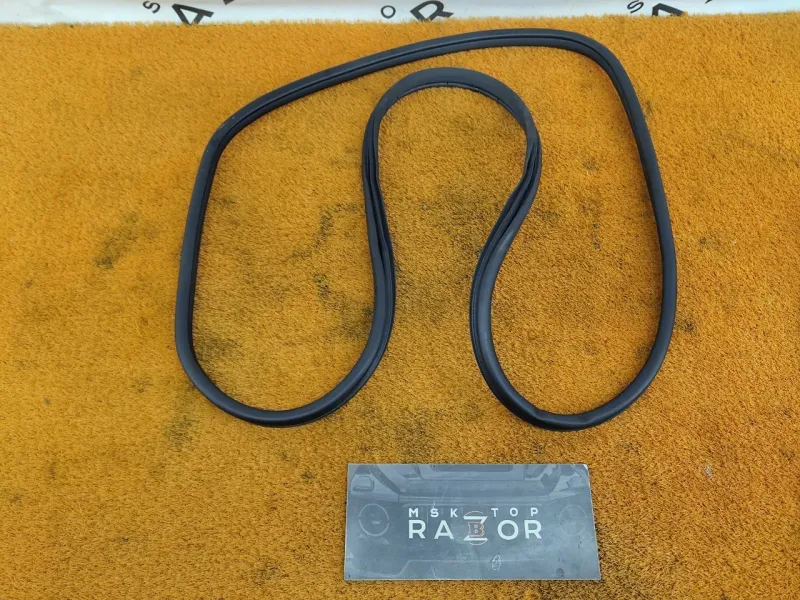 Уплотнитель проема двери