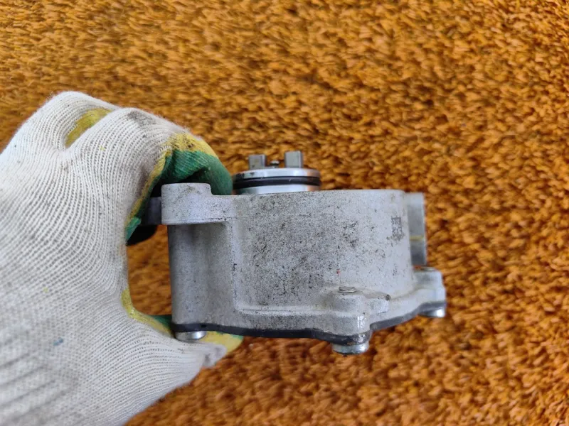 Насос вакуумный