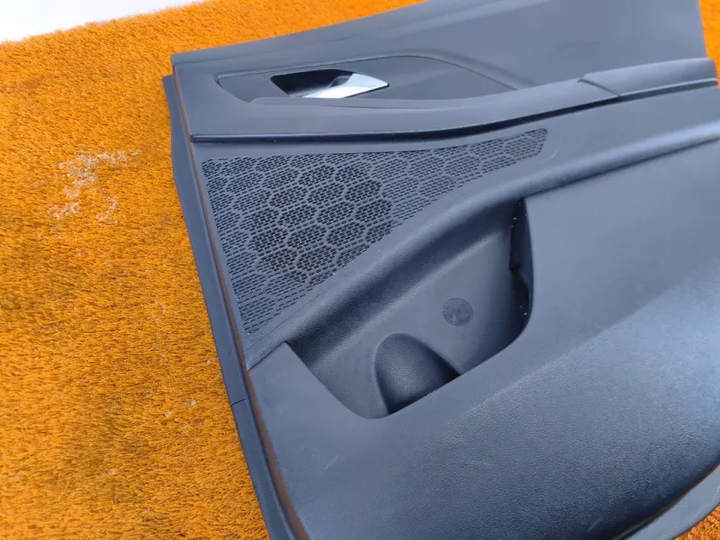 Обшивка двери