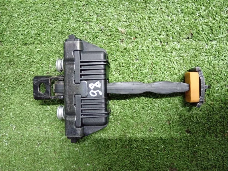 Ограничитель двери