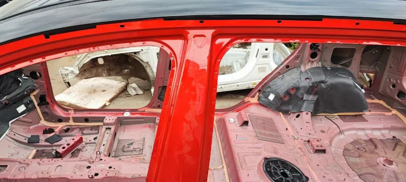 Порог с центральной стойкой