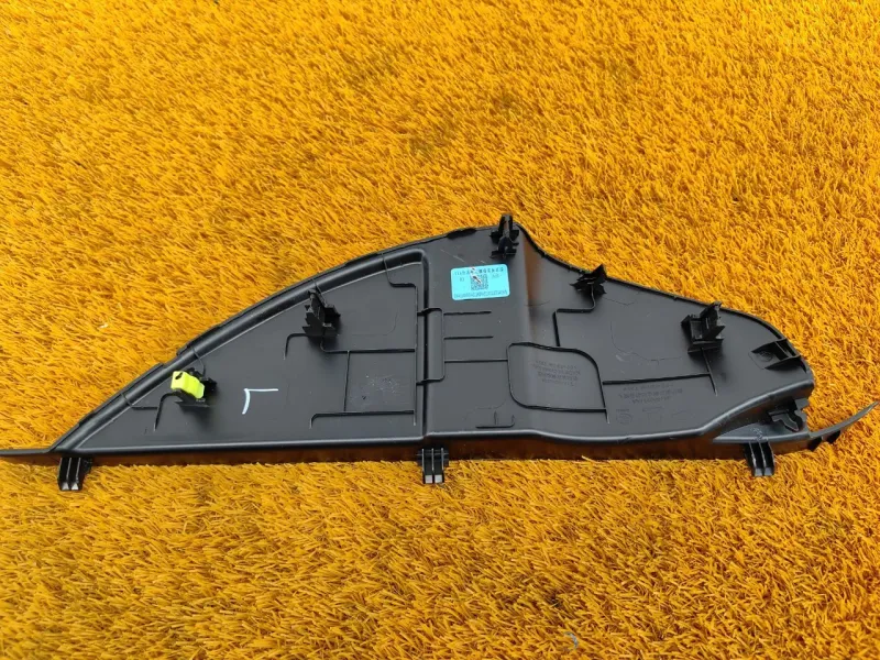 Накладка на торпедо