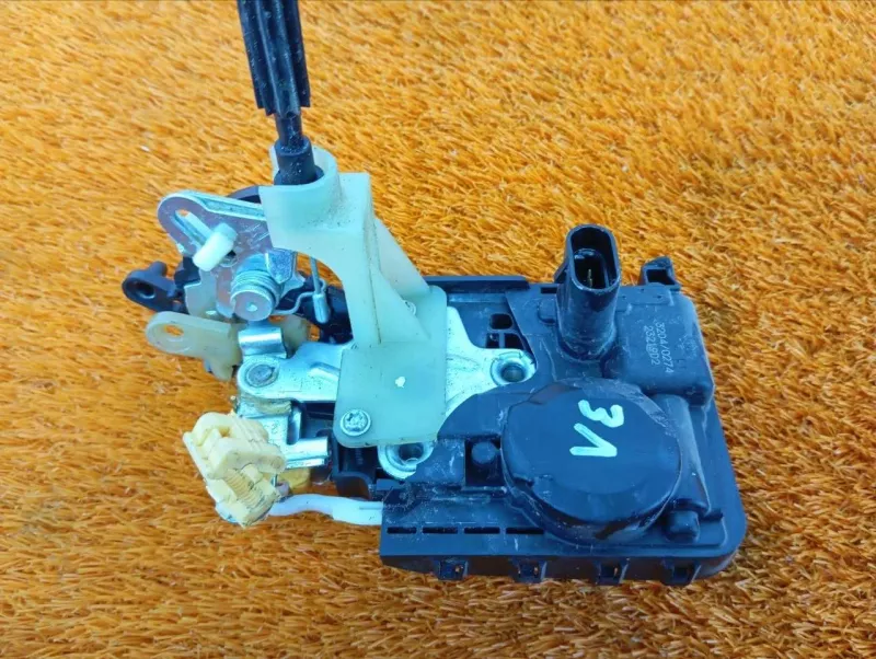 Замок двери