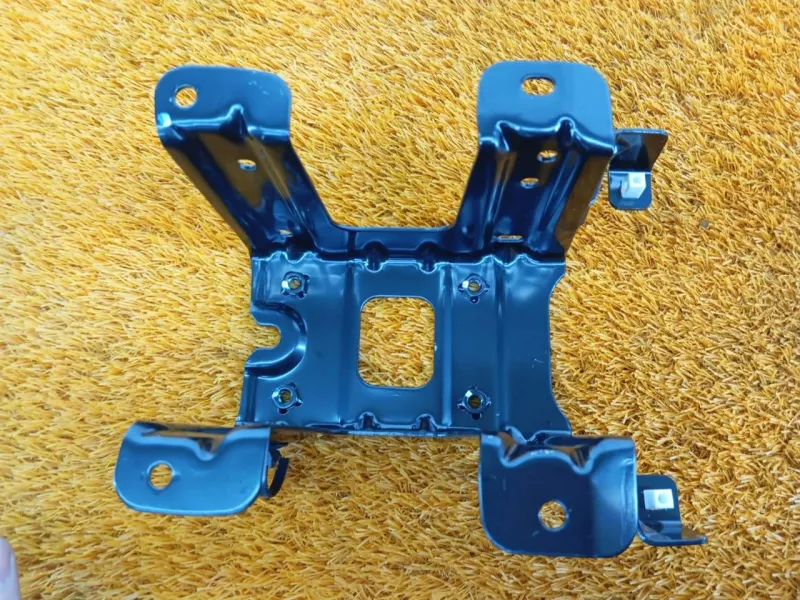 Кронштейн подлокотника