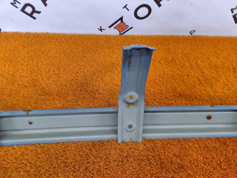 Усилитель бампера