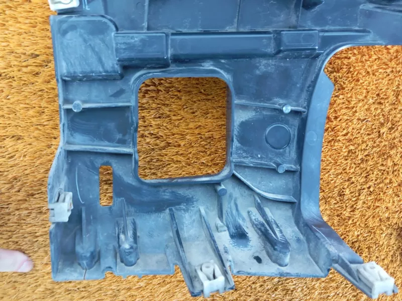 Крепление бампера