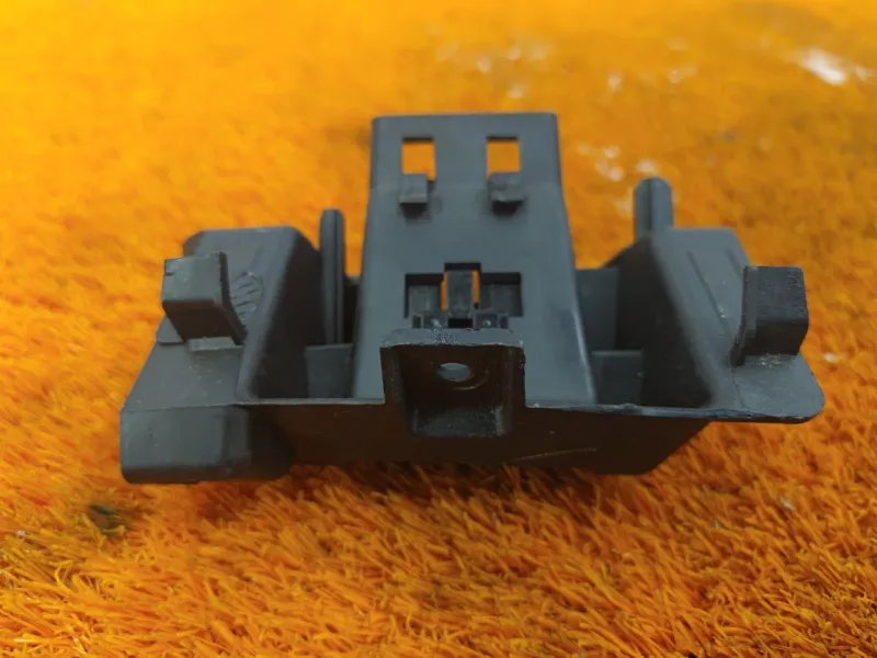 Ручка открывания капота