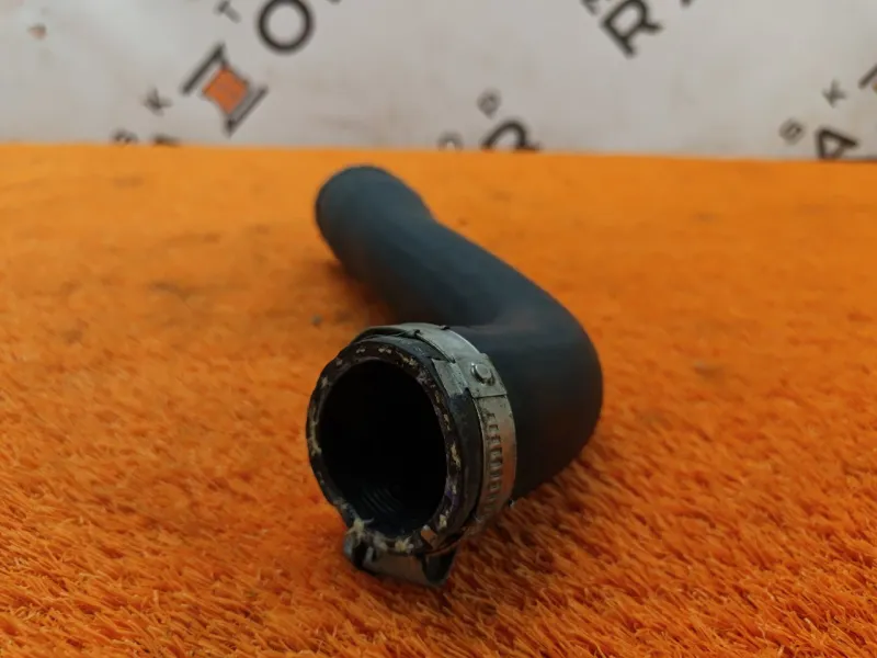 Патрубок интеркулера