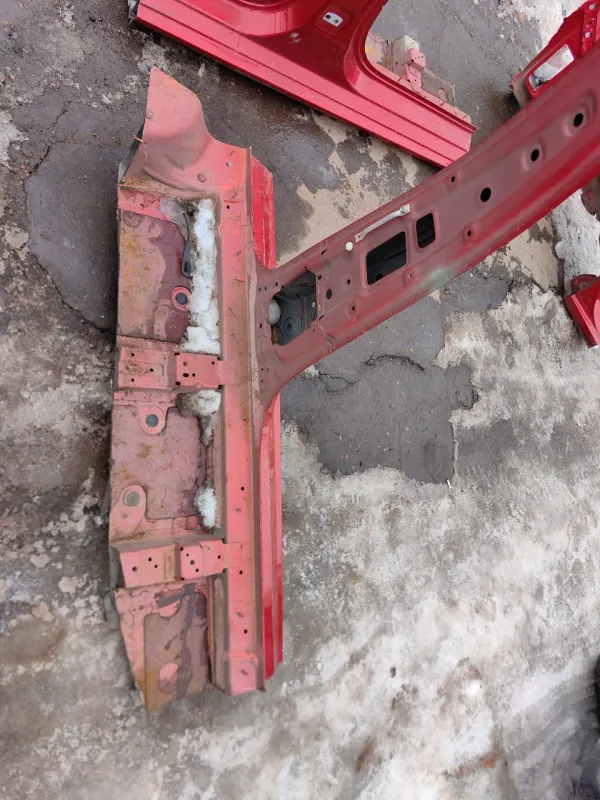 Порог с центральной стойкой