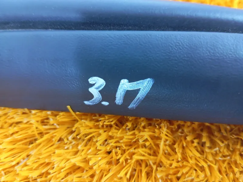 Уплотнитель проема двери