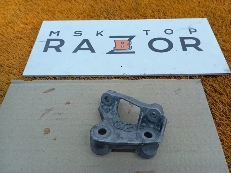 Кронштейн BMW X3 2018 70564515 G01 B47