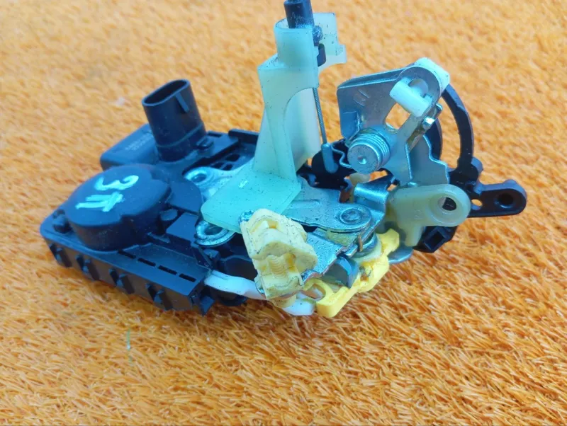 Замок двери