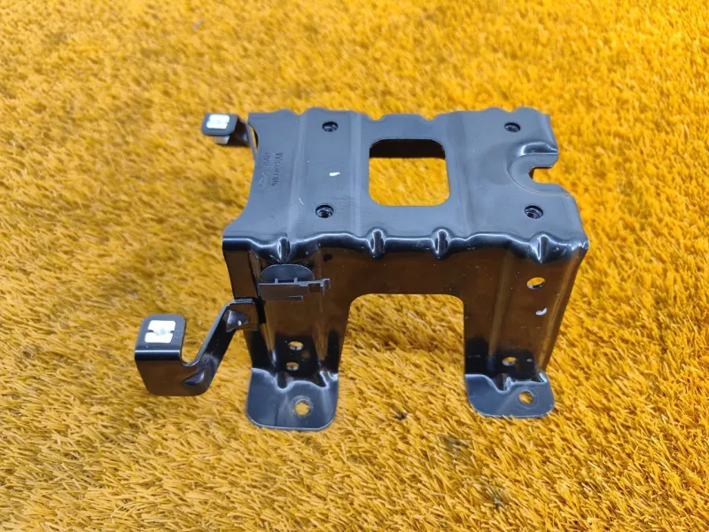 Кронштейн подлокотника