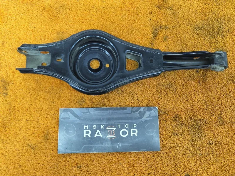 Рычаг подвески нижний